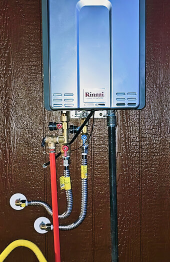 https://tappinghotwater.com.au/uploads/2025/06/hot-water-87553.jpg