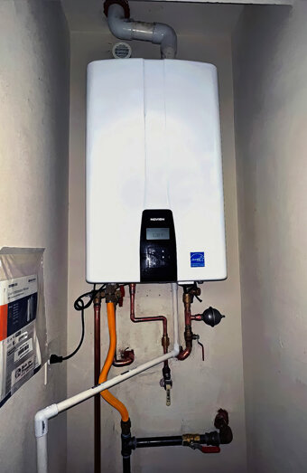 https://tappinghotwater.com.au/uploads/2025/06/thermostatic-water-systems-37047.jpg